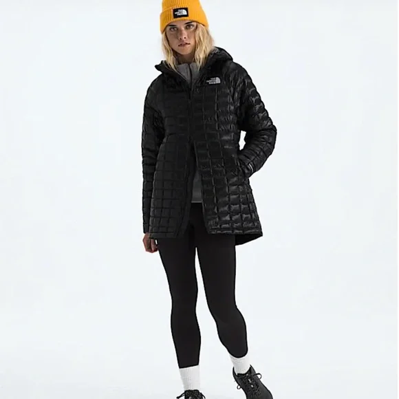 The North Face Women's Thermoball Hooded Parker - Picture 6 of 6